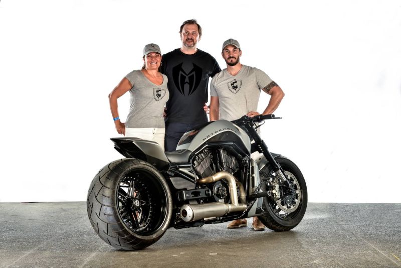 Harley-Davidson V-Rod Custombike by Motorhell