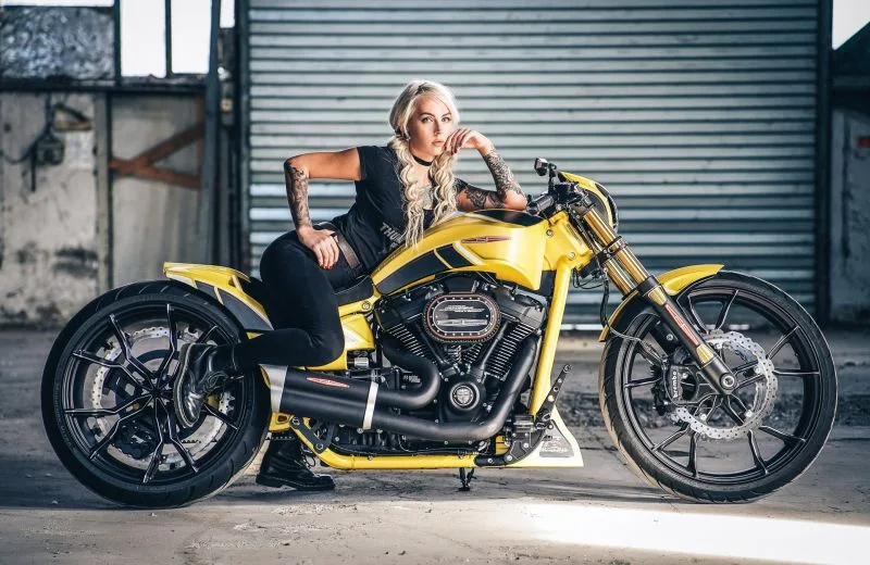 Harley-Davidson Softail Dragster 'Silverstone' by Thunderbike