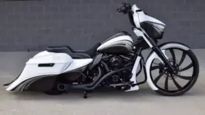 Harley Bagger Street Glide by The Bike Exchange