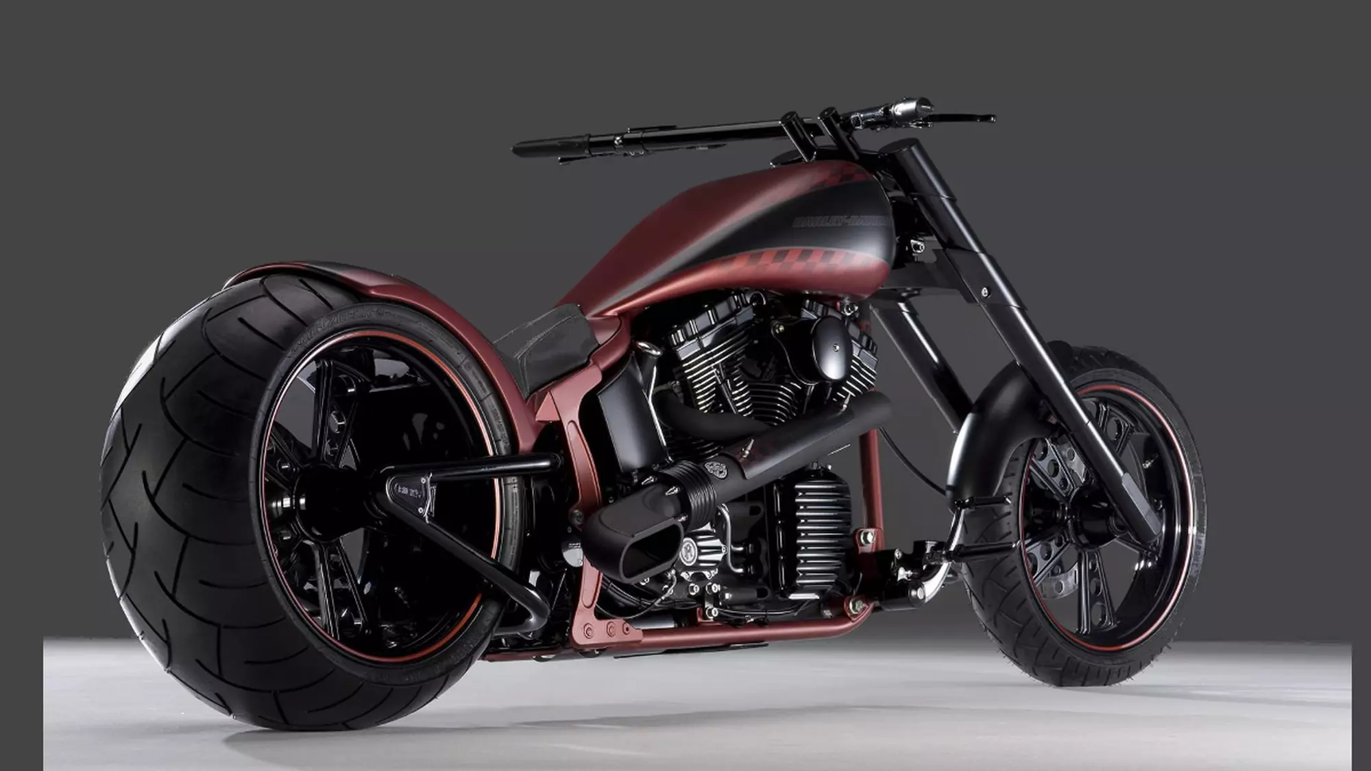 ▷ Harley-Davidson Softail Dragstyle 'Red Machine' by Bundnerbike