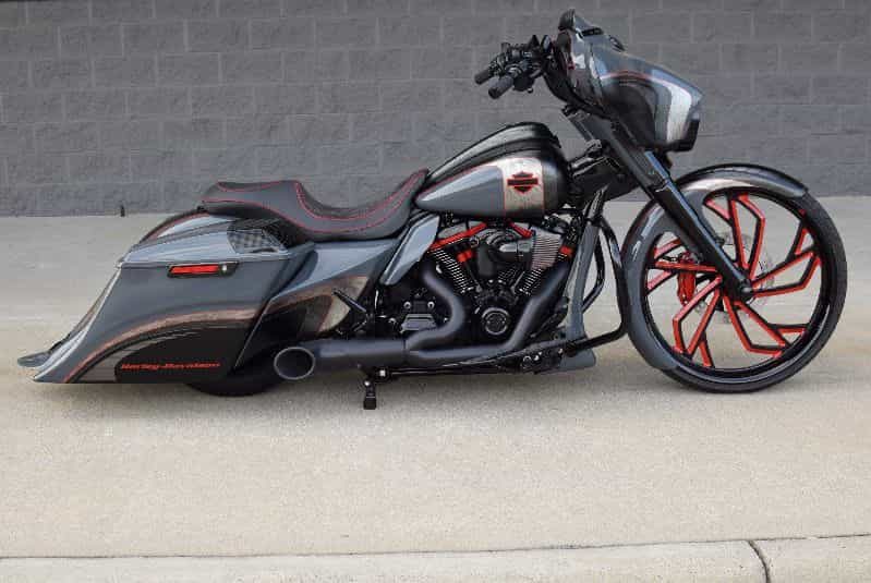 Harley-Davidson Street Glide bagger custom by The Bike Exchange