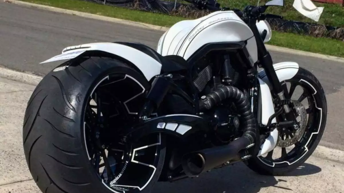 Harley Custom Night Rod VRSCD by DGD Custom