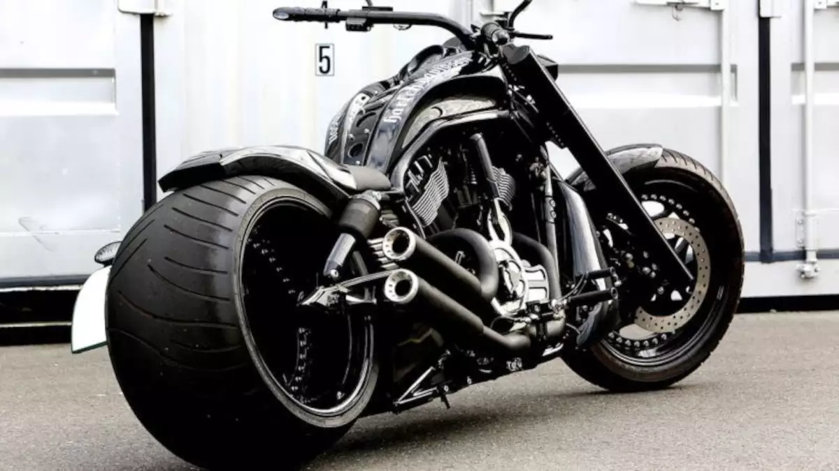 ※傷あり！ Harley-Davidson V-Rod Muscle 社外マフラ ▻ Harley Custom V Rod muscle 