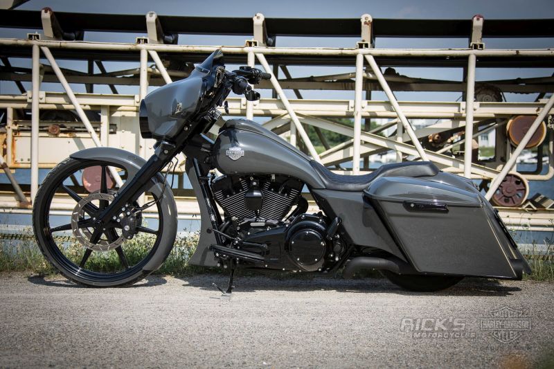 Harley Davidson Custom Street Glide bagger by Rick's motorcycles