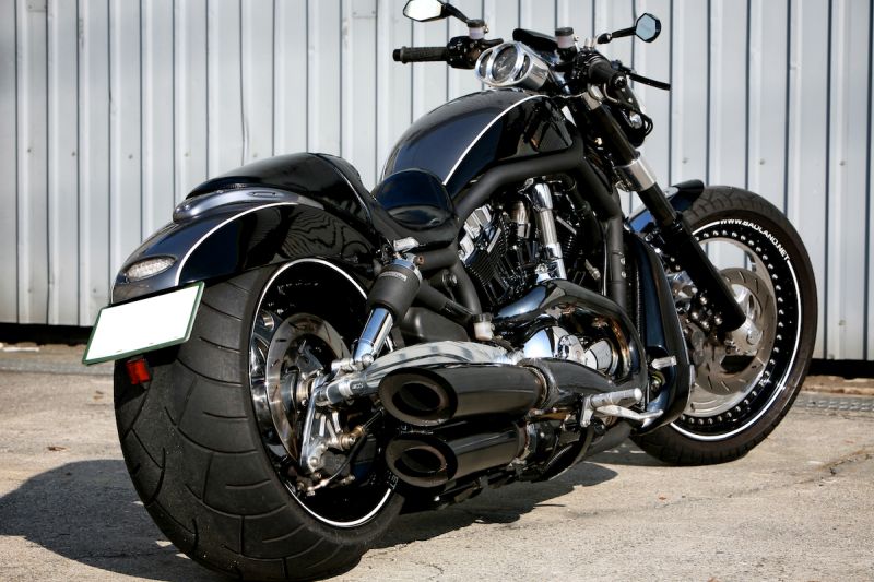 Harley V Rod Custom muscle ‘Boss’ by Bad Land
