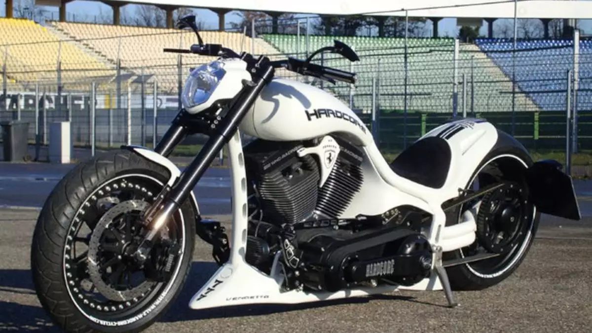 Dragstyle custom bike ‘Vendetta’ by Walz Hardcore Cycles