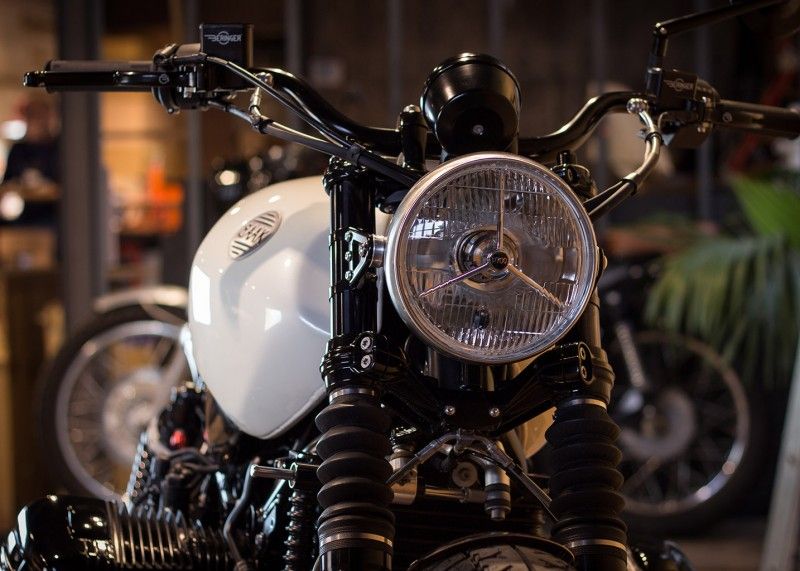 BMW Motorcycles RnineT Bobber by BAAK Motocyclettes