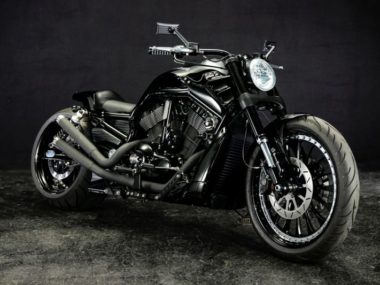 Harley Davidson Night Rod "300 Wide Tire" by Bad Land