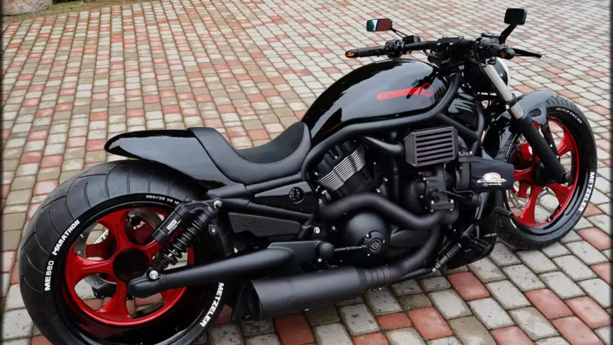 Harley Davidson V Rod muscle 'Red' by Fredy motorcycles