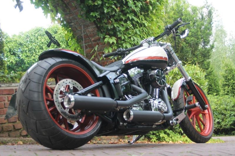 Harley-Davidson Softail Breakout FXSB x-trem