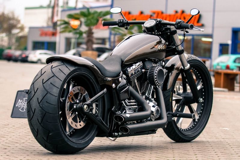 Harley-Davidson Breakout 