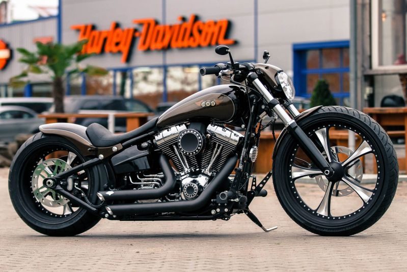 Harley-Davidson Breakout 