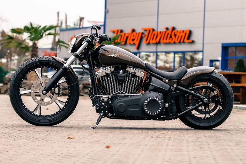 Harley-Davidson Breakout 