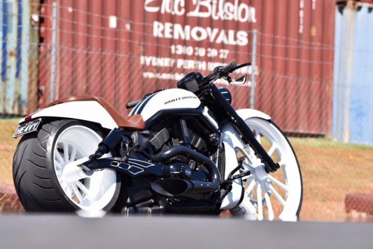 Harley Davidson V-Rod muscle custom by DGD Custom