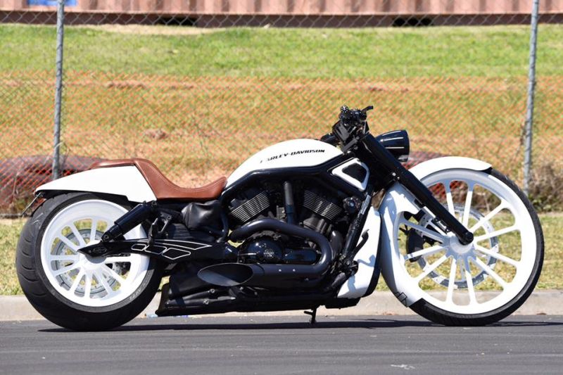 Harley Davidson V-Rod muscle custom by DGD Custom