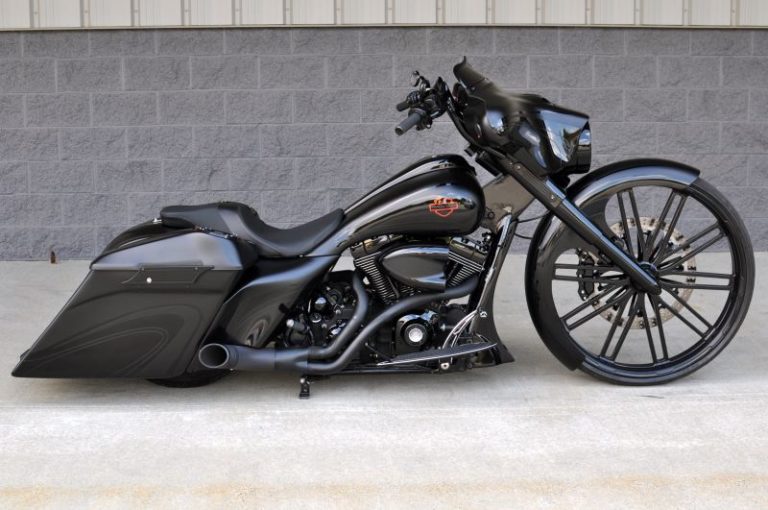 Harley Davidson custombike Street Glide by The Bike Exchange