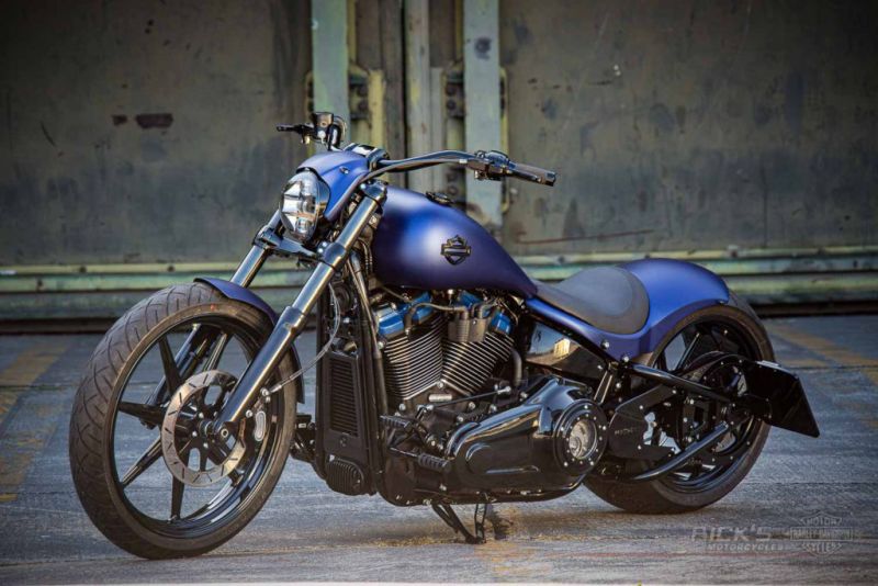Harley-Davidson Breakout by Rick’s Motorcycles 01