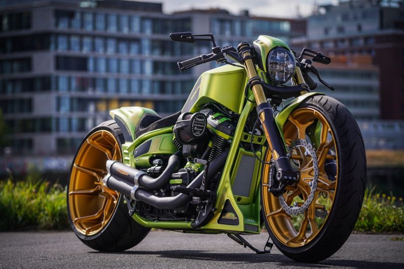 Harley-Davidson Breakout “Imola” by Thunderbike