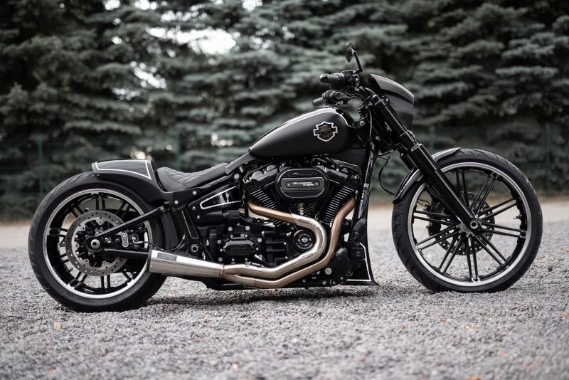 Harley-Davidson Softail Breakout “Cruiser” by Killer Custom
