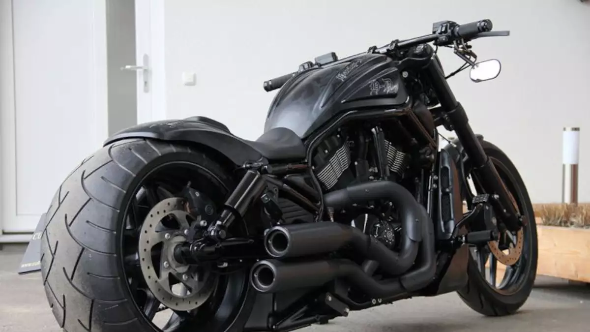 Harley Davidson V-Rod ‘Camo’ by Cult-Werk