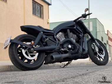 Harley-Davidson Street Rod 'Vulture Black' by Fiber Bull