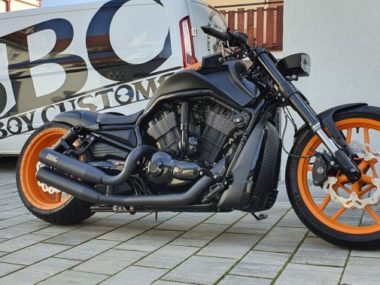 Harley-Davidson® VRod muscle Custom by Bad Boy Customs