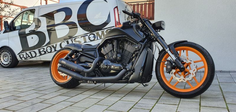 Harley-Davidson VRod muscle Custom by Bad Boy Customs