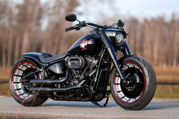 Harley-Davidson Softail Fat Boy “FAT CHICKEN” customized by Thunderbike