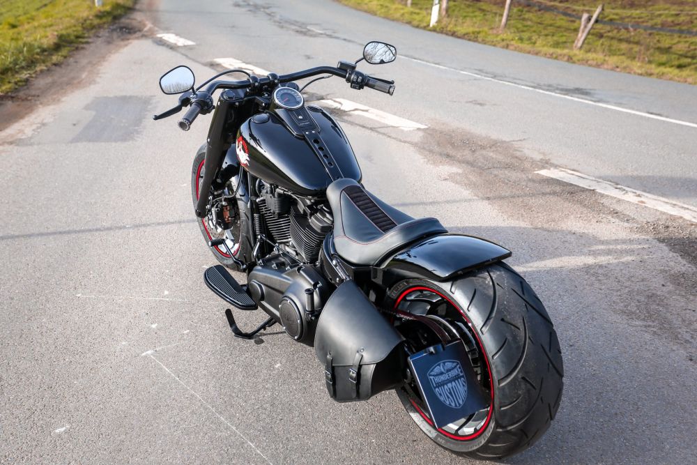 Harley-Davidson Softail Fat Boy customized by Thunderbike