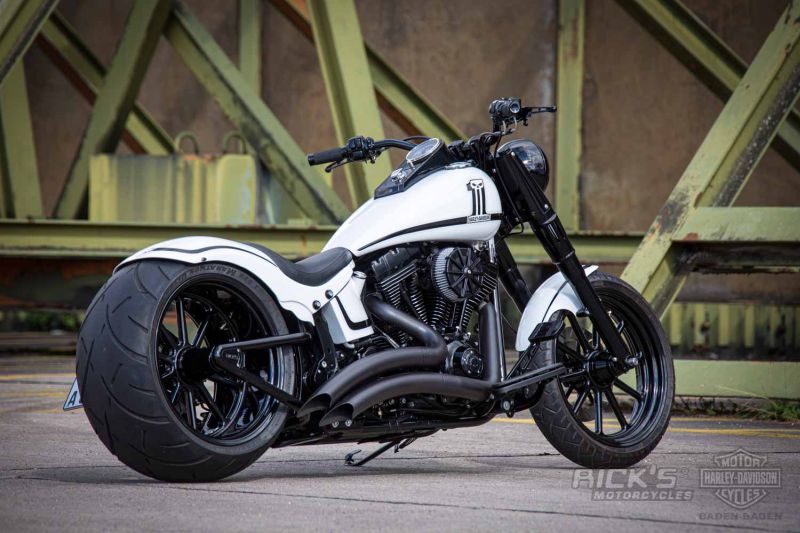 Harley Fat Boy 300 “Tutto Nuovo” by Rick’s Motorcycles