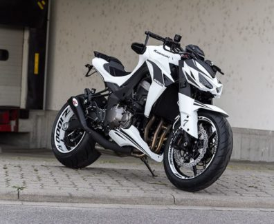 Kawasaki-Z1000-Mega-White-by-Holy-Zweirad-03