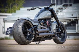 Harley-Davidson-Fat-Boy-Screamin-Eagle-Custom-Ricks-09
