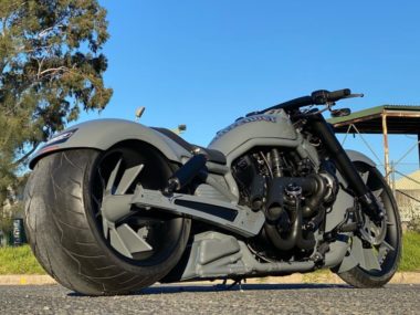Harley-Davidson-V-Rod-Muscle-custom-by-DGD-Custom-02
