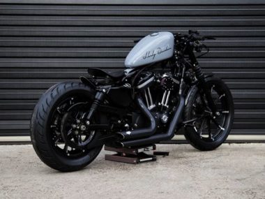 Harley-Davidson-Sportster-883-Vance-and-Hines-by-Limitless-01