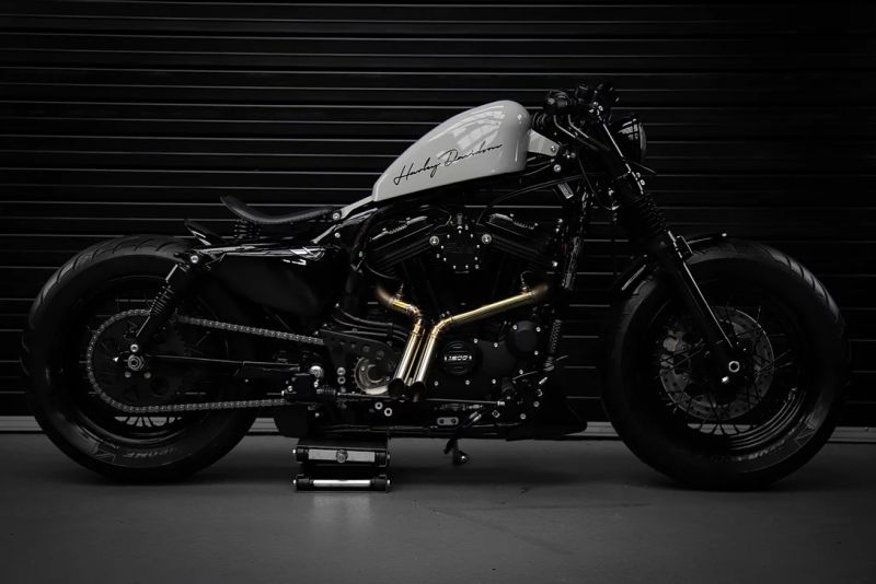 H-D-Sportster-1200-Forty-Eight-The-200-by-Limitless-Customs