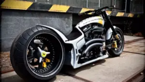 Screamin’ Eagle GTO 599 by Walz Hardcore Cycles