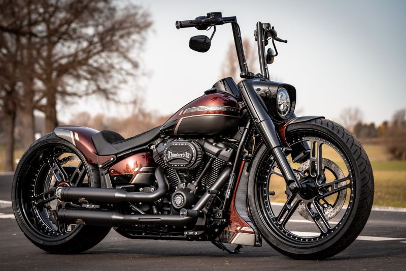 Harley-Davidson Softail Fat Boy “Red Force” by Thunderbike