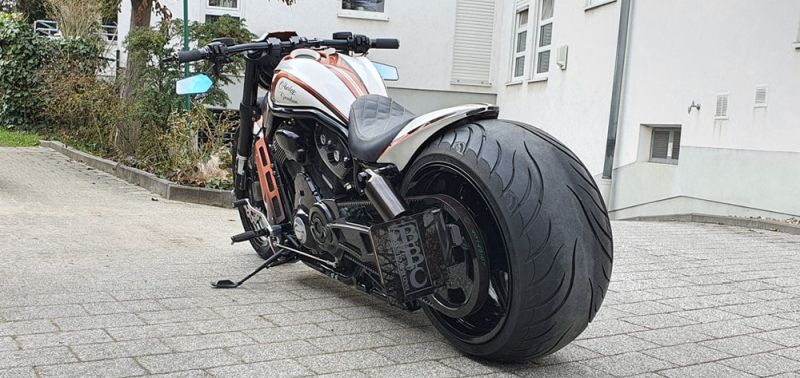 Harley-Davidson-Custombike-300-Night-Rod-powered-by-Bad-Boy-Customs