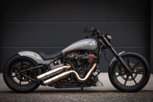 HD-Breakout-114-customized-by-BT-Choppers