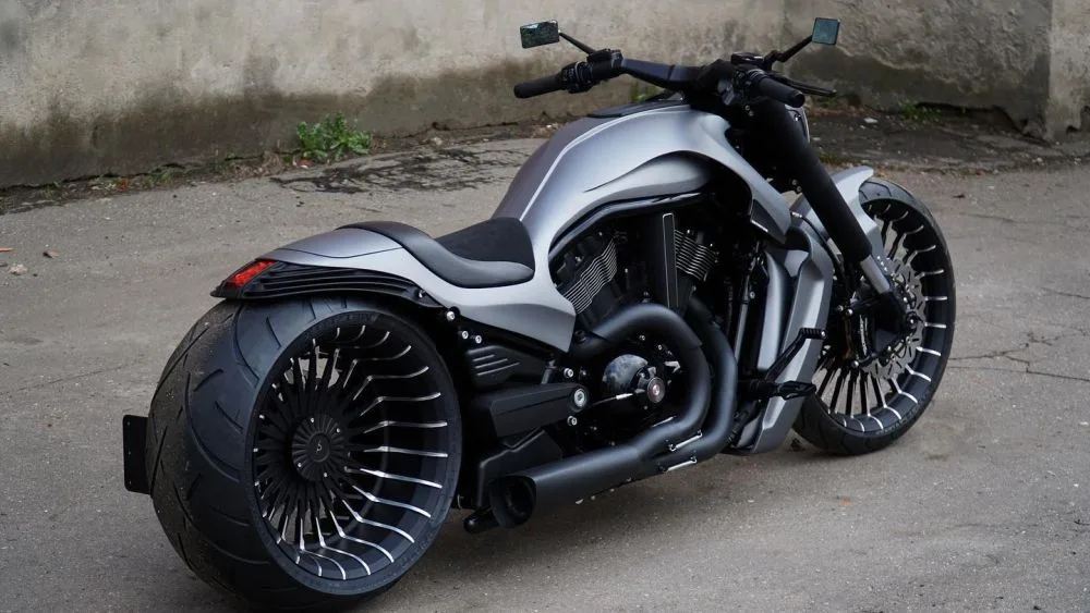 Harley-Custom-V-Rod-GIOTTO-16-by-Box39