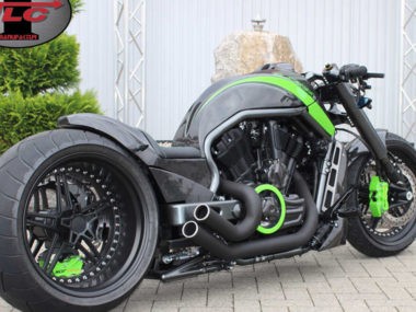 Harley V-Rod "Al-Carbon 2" by No Limit Custom