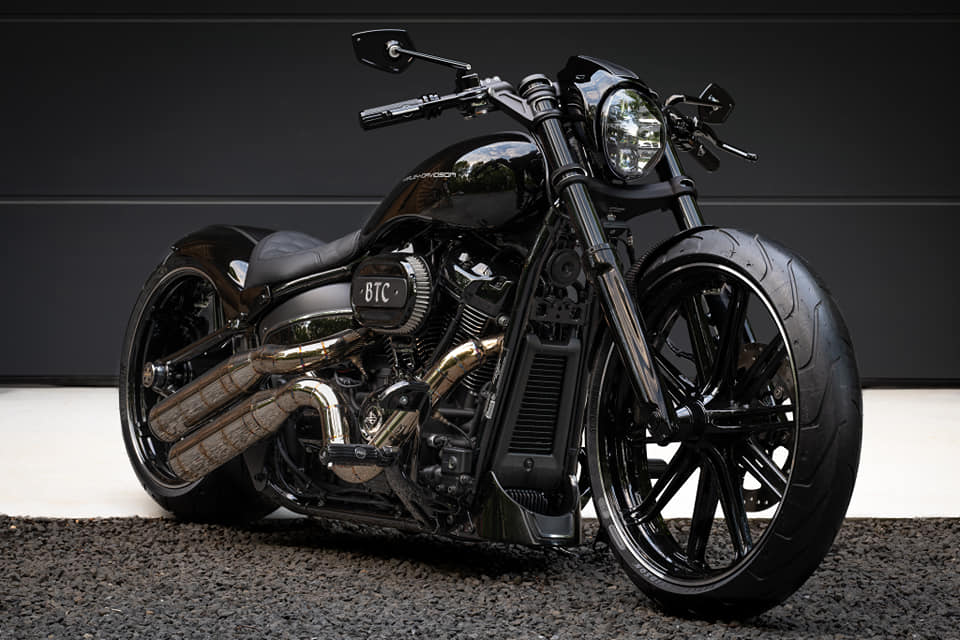 HD Breakout customized by BT Choppers