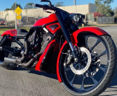 1-Harley-Davidson-V-Rod-300-Strawberry-by-DGD-Custom-04