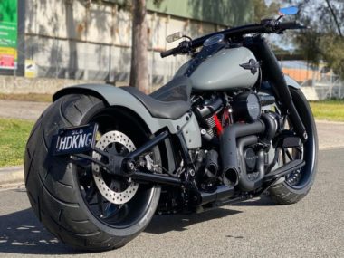 Harley-Davidson-Australian-Fat-Boy-by-DGD-Custom-03
