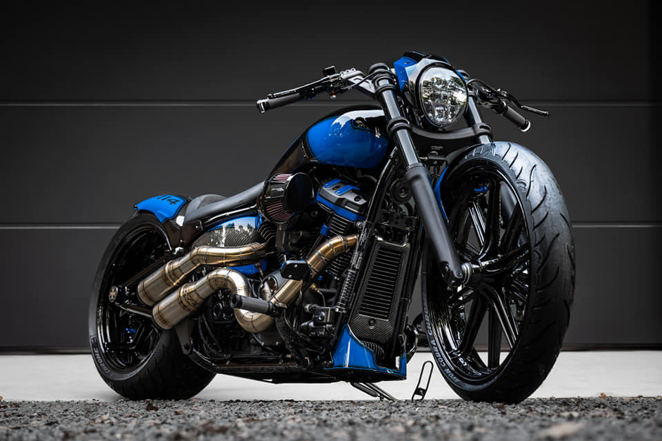 HD Breakout 'Blue eyes' customized by BT Choppers