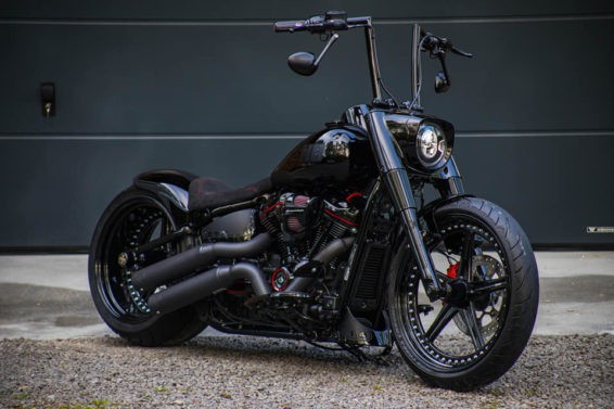 Harley-Davidson Breakout customized by BT Choppers