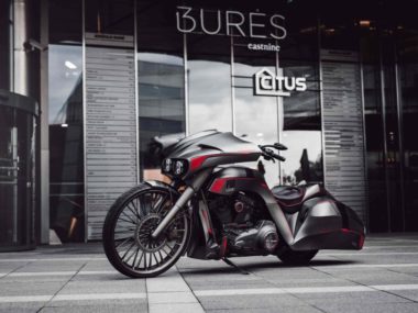 Harley-Davidson FLHTKSE 'Ultra Bagger' build by Tommy & Sons