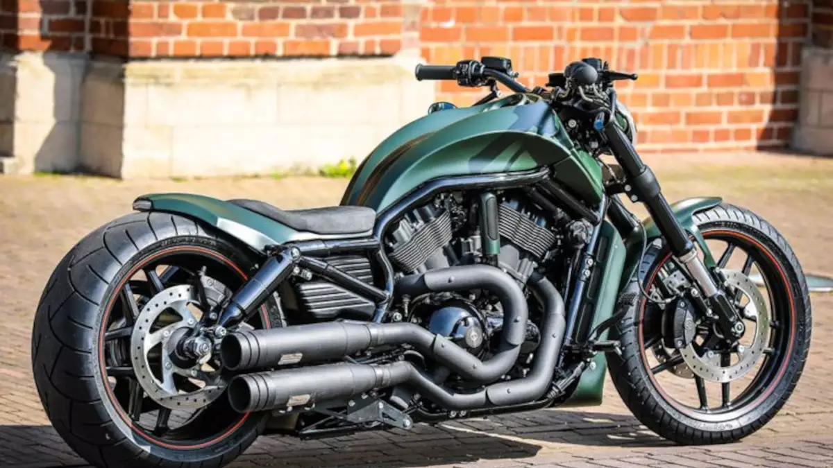 ▻ Harley Davidson V Rod 