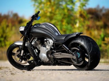 Harley VRSCF V-Rod Muscle ‘Silver Line’ by Tommy & Sons 001
