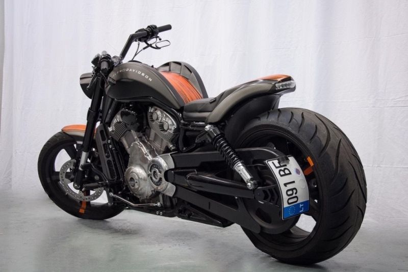 Harley-Davidson V-Rod Muscle ‘Devoted’ by Tommy & Sons